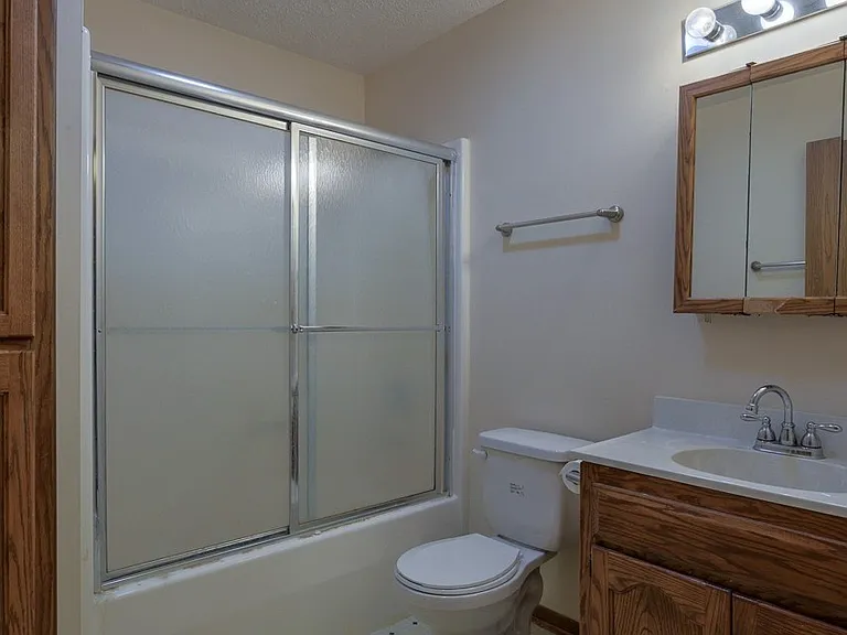 404 Chestnut Dr — Photo 39