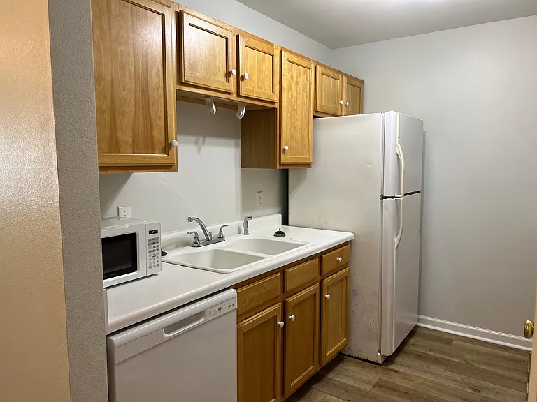 1238 Cross Creek Cir #2 — Photo 3