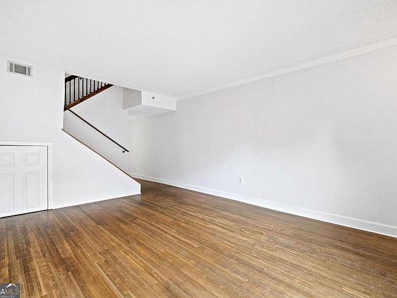 4th image of 383 Ralph McGill Blvd NE APT J