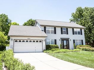 904 Windgate Ct, Fenton, MO 63026