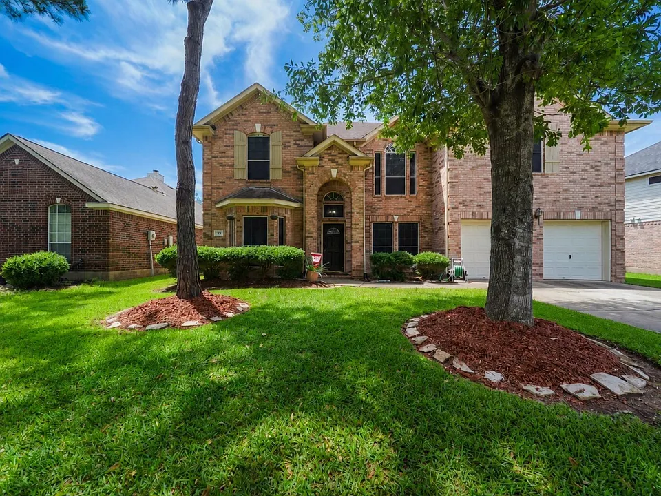 719 Rock Springs Dr