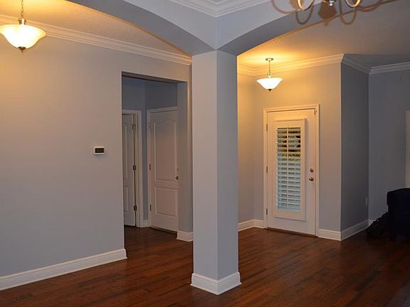 4th image of 2907 W Wyoming Ave