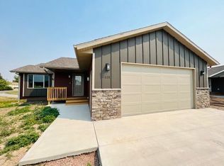 628 Rachel Ln, Box Elder, SD 57719