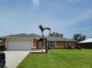 1018 SW 8th Ct, Cape Coral, FL 33991