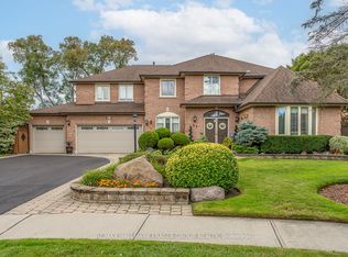 37 Leah Cres, Ajax, ON L1T 3J2