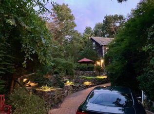 26 Sand St, Stony Brook, NY 11790