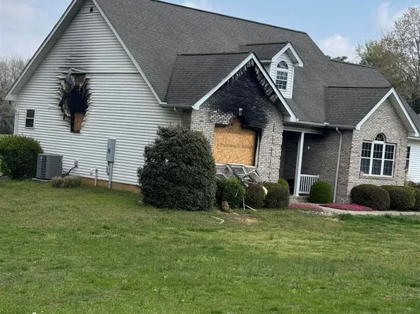 873 Hogan Dr, Marion, IL 62959