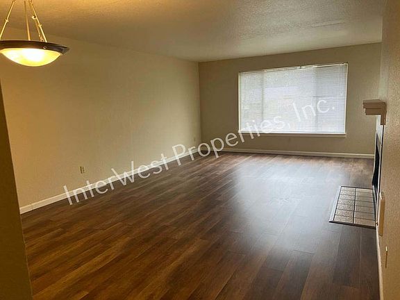 3rd image of 504 SE 157th Ave Unit 51