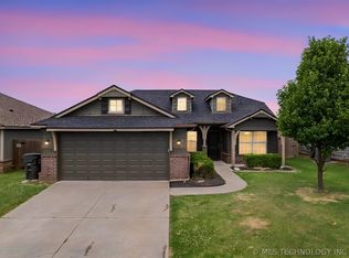 10904 N 117th East Pl, Owasso, OK 74055