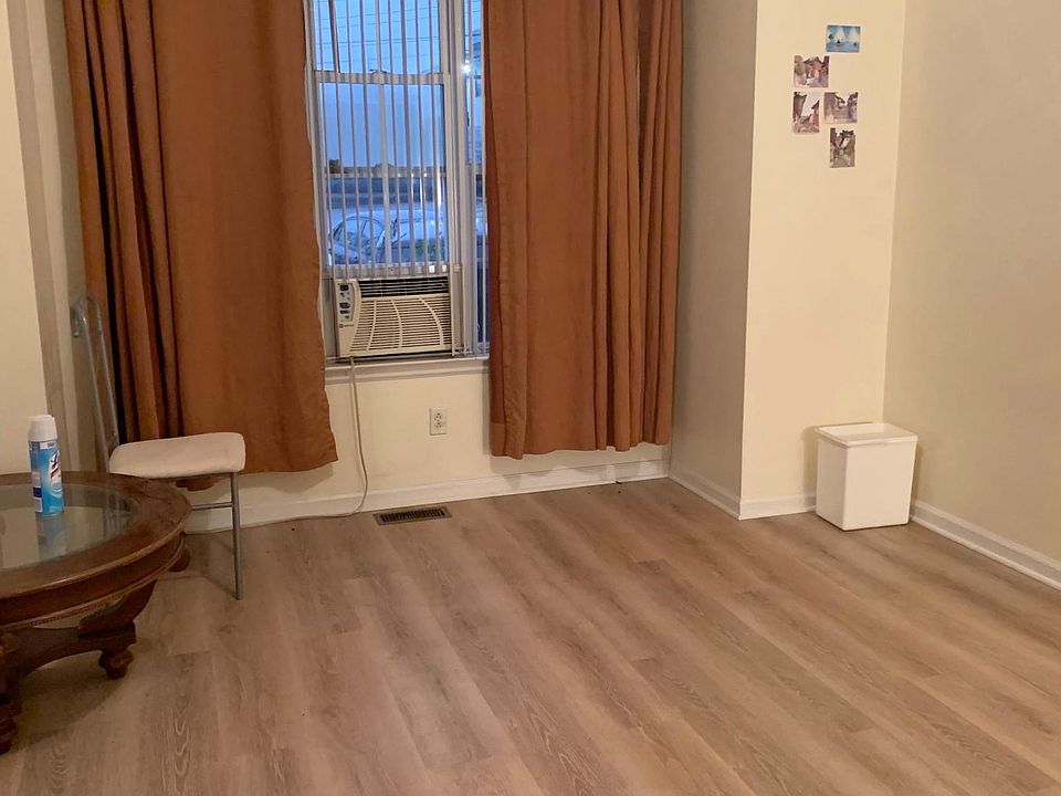 2nd image of 6 Bradley Ave #1