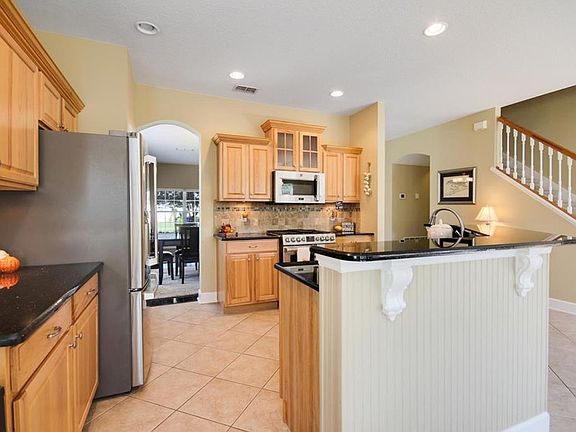 5th image of 133 Birchmont Dr