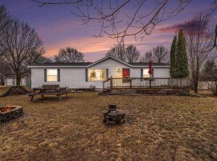 10925 Scenic Dr, Honor, MI