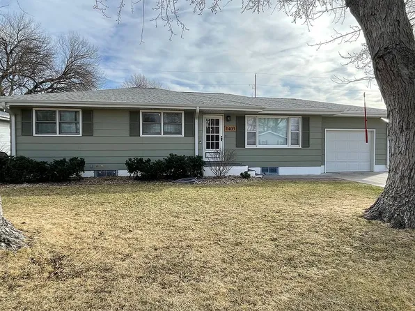 2403 W 15th St, Grand Island, NE 68803