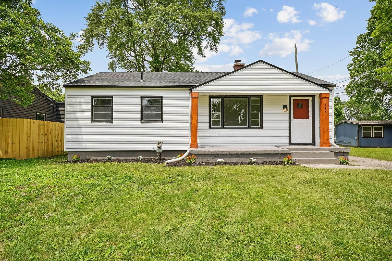1358 Moler Rd photo 1