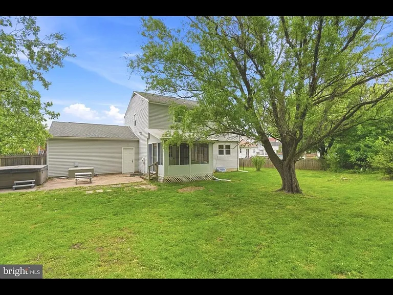 203 Kane Ct — Photo 10