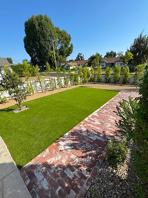 4 bed, 1354 sqft, $4,600 — Photo 3