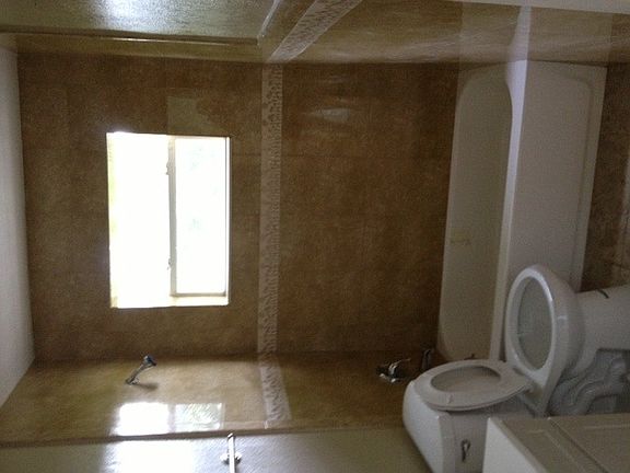 3rd image of 240 NW 38th St