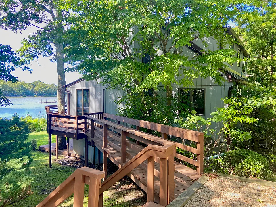 141 Fish Cove Rd