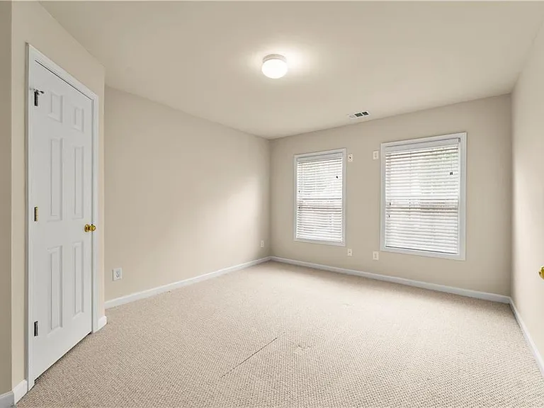 5351 Heyward Pl SW — Photo 30