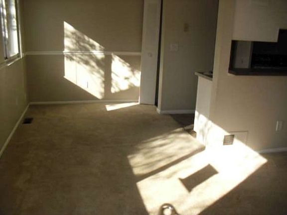 Dining/Kitchen