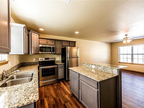 5th image of 258 S Rolling Woods Way