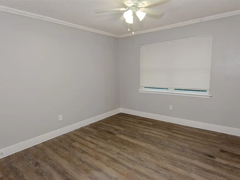 1647 Northwood St #1647 — Photo 9