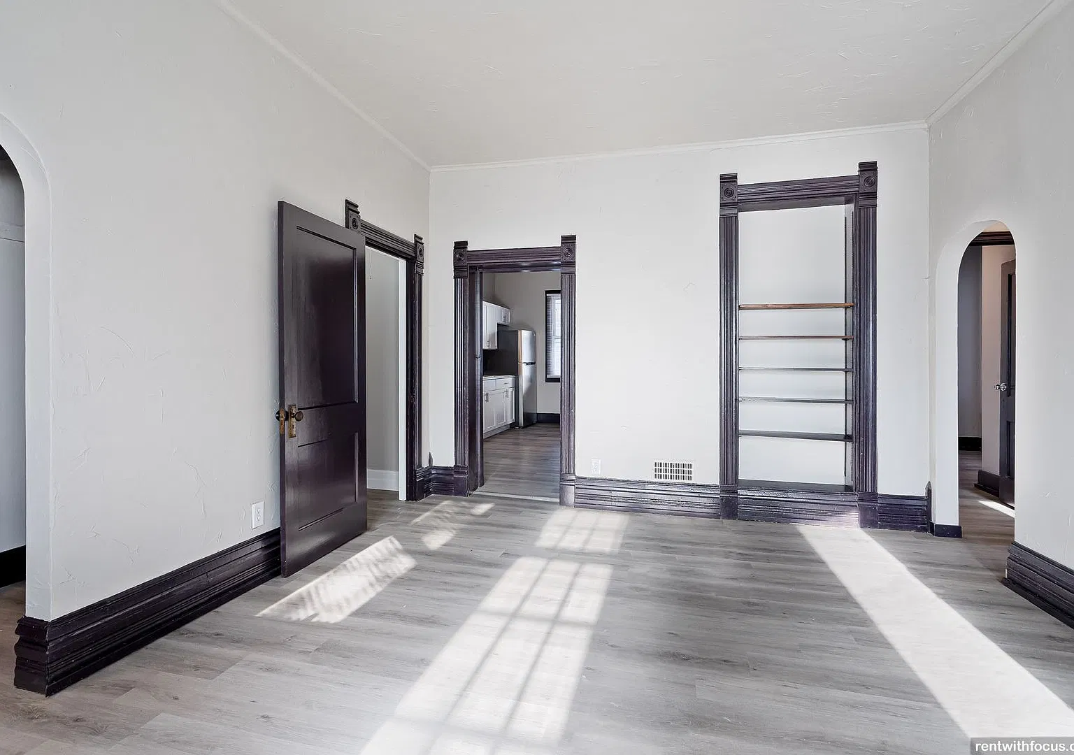 803 N. Broadway — Photo 3