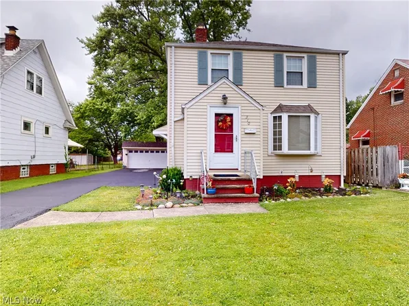 310 E 222nd St, Euclid, OH 44123