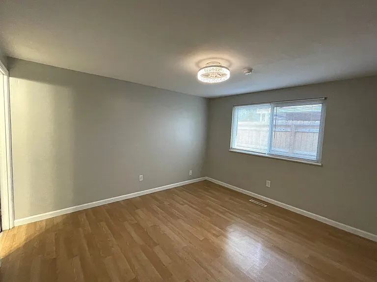 5598 Santiago Dr — Photo 8