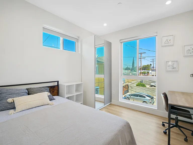 3105 S Normandie Ave #B2 — Photo 22