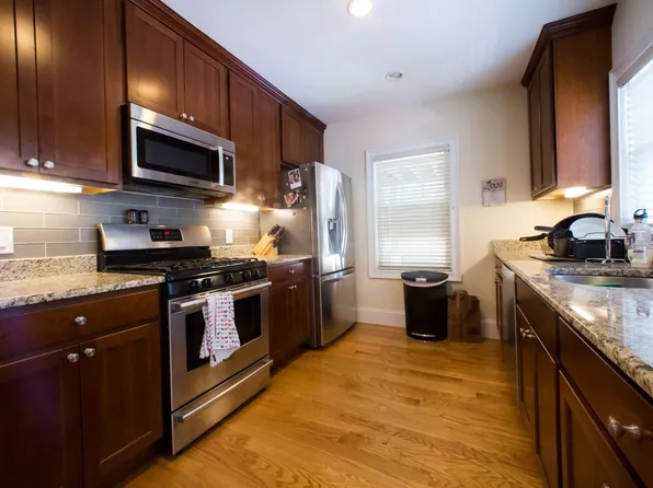 35-37 Beaconsfield Rd, Brookline, MA