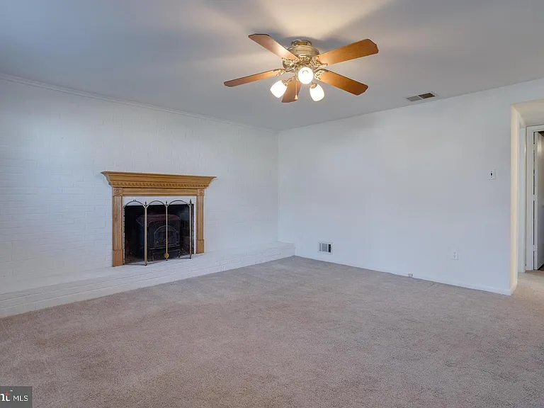 7117 Hadlow Ct — Photo 28