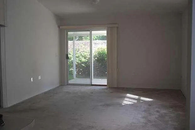 624 Eastwood Cir — Photo 21