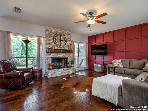 2nd image of 14906 Pearl Woods