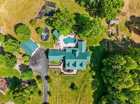 1448 Liberty Church Rd, Mocksville, NC 27028