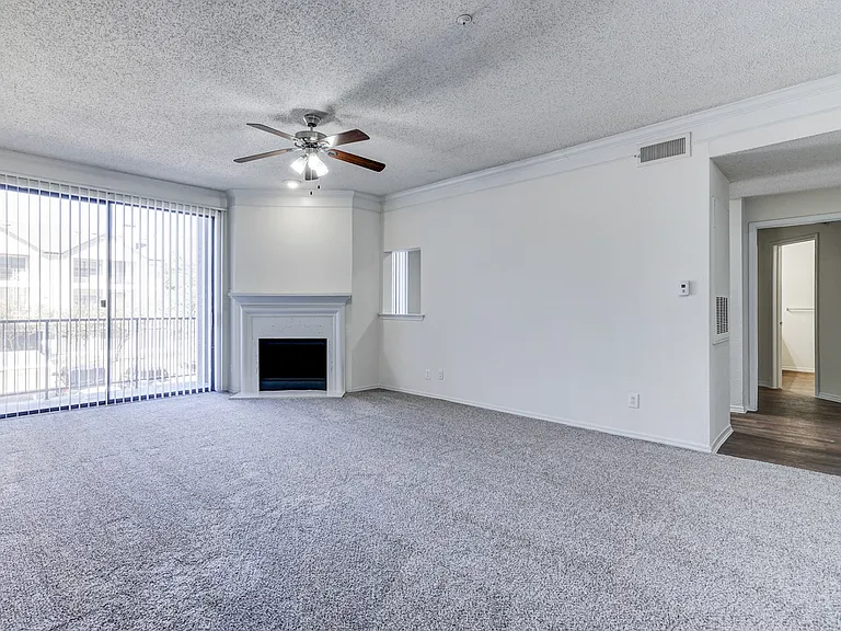 Saxony at Chase Oaks Apartments — Photo 31