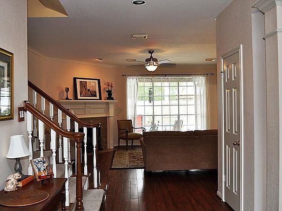 3rd image of 4106 Sleepycove Ct