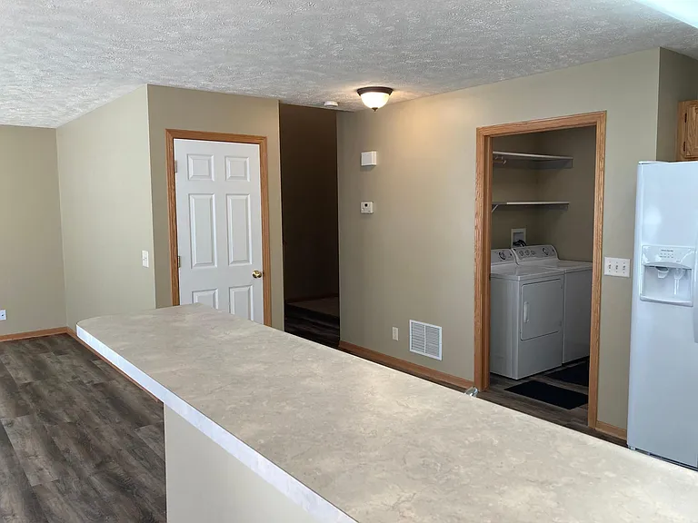 6926 Naples Dr — Photo 11
