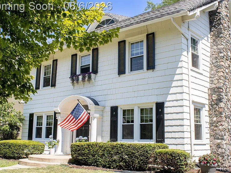 1010 Kensington Ave — Photo 1