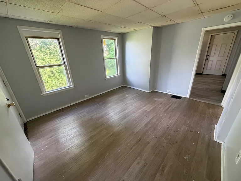 322 Shuart Ave #1 — Photo 6