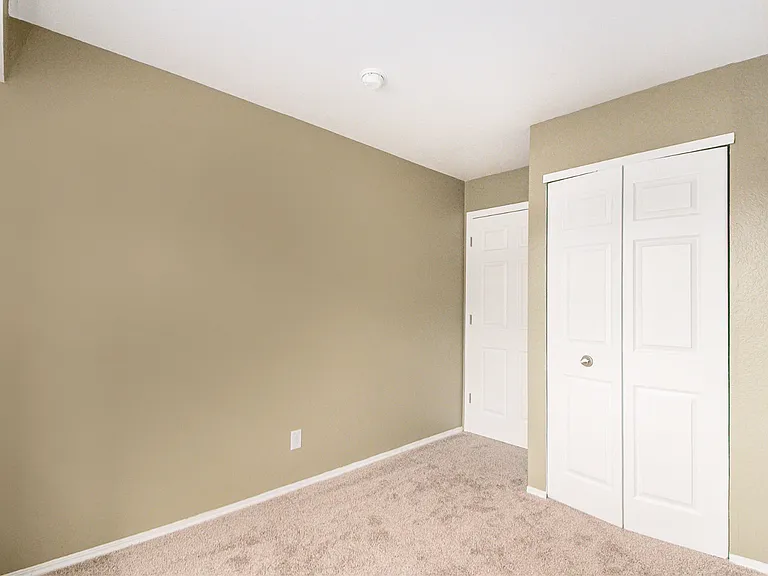 Westfield Club Apartments — Photo 21