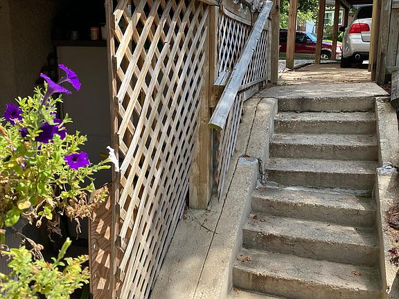 Private side Entrance to Unit