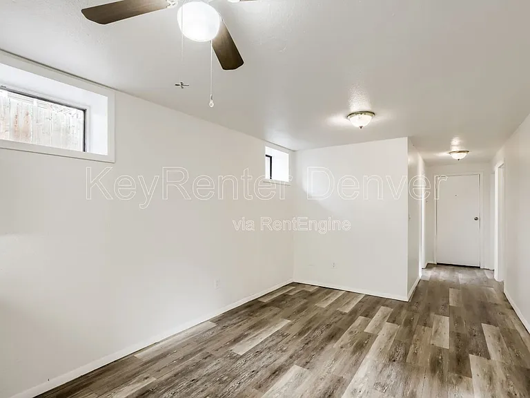 1118 6th St #C — Photo 7