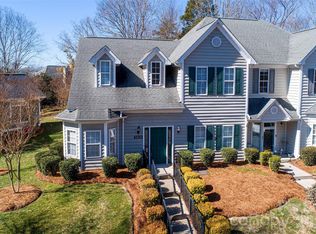 5919 Fitzwilliams Ln, Charlotte, NC