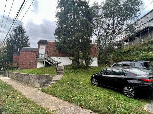 288 Greenough St, Philadelphia, PA 19127