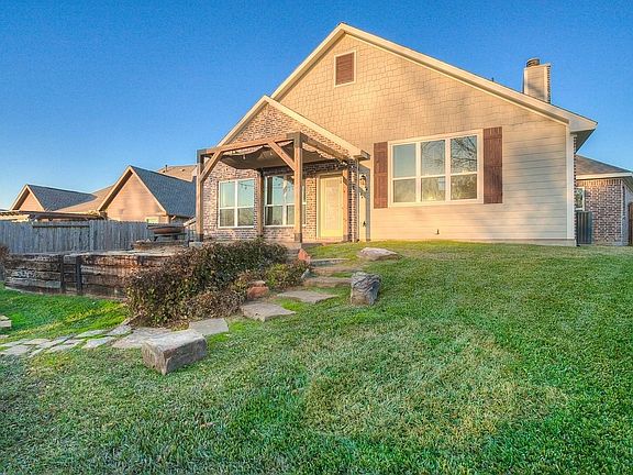 A large step-stone walkway leads you straight to the park.