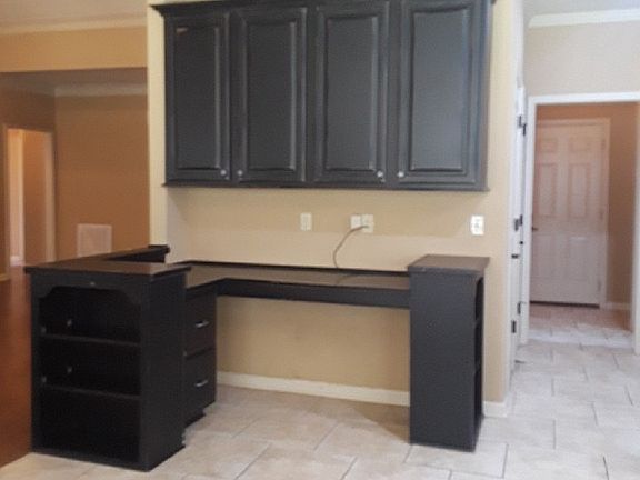 5th image of 618 E Crawford Dr