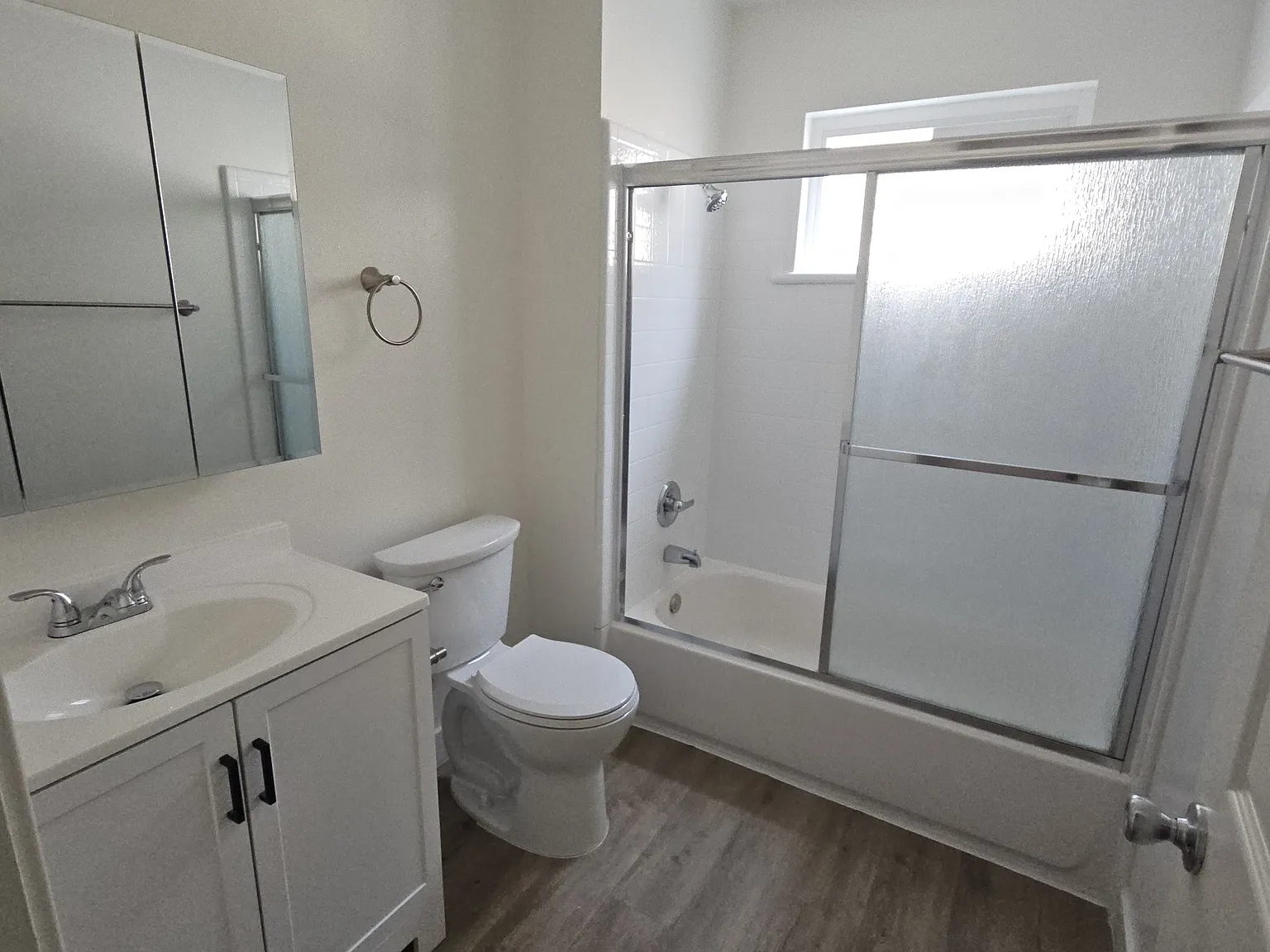 1 bed, 710 sqft, $2,350 — Photo 4