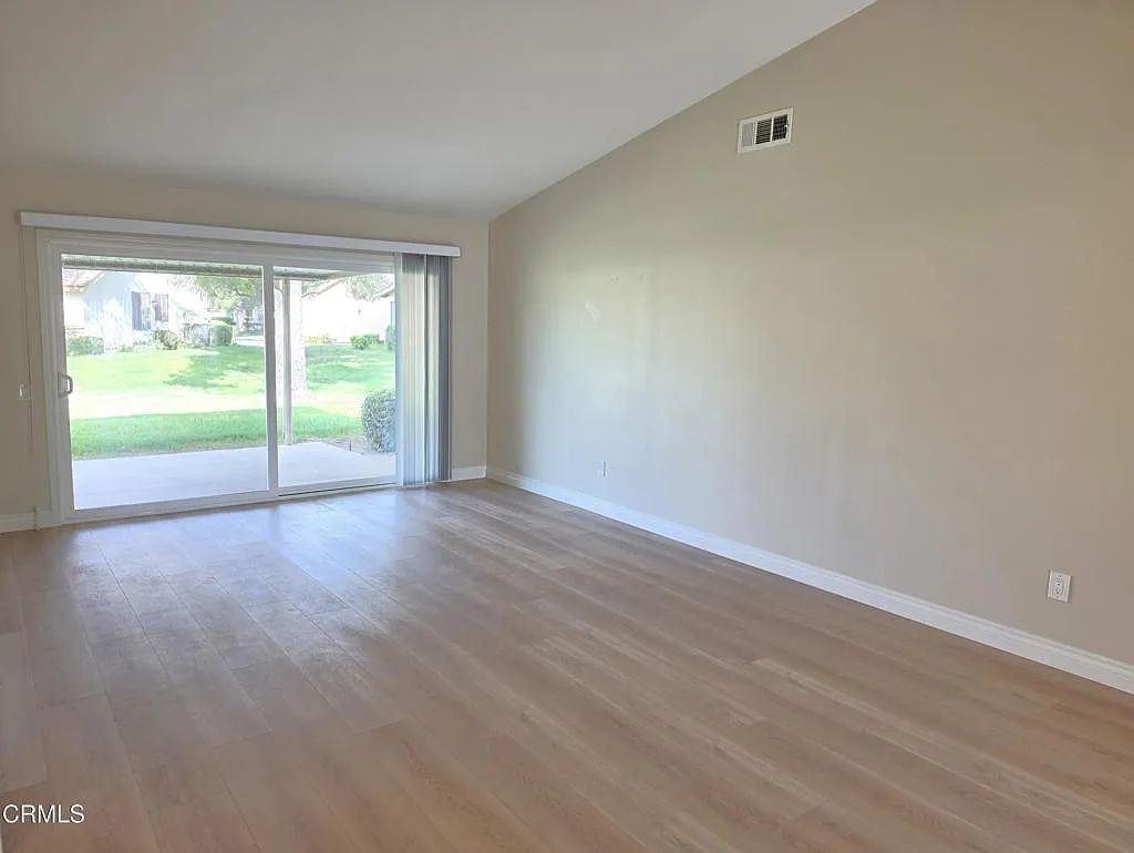 3 bed, 2.0 bath, 1498 sqft, $3,650 — Photo 3