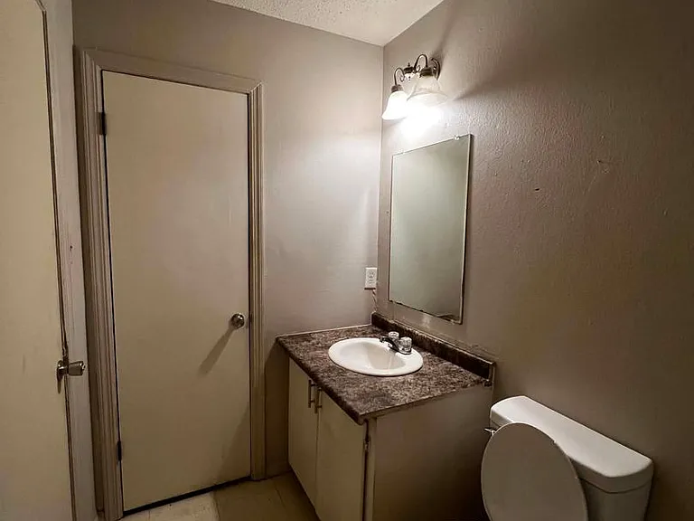 1004 County Road 3771 — Photo 15